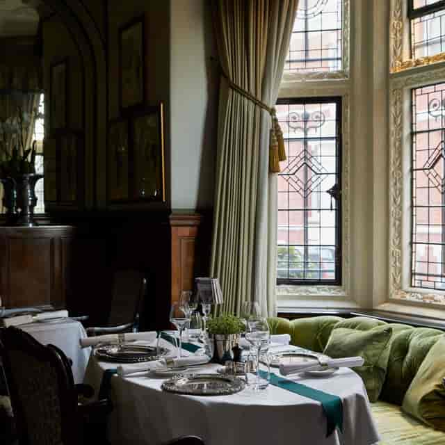 Elegant dining table at Cheneston's Restaurant for upscale events and intimate gatherings.
