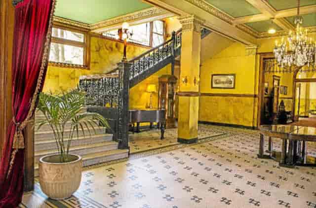How to tour the historic Castle Green ...