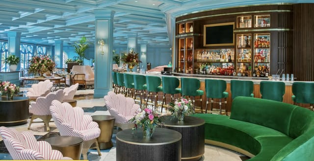 Stylish lounge at Sadelle's, ideal for networking events and cocktail receptions.