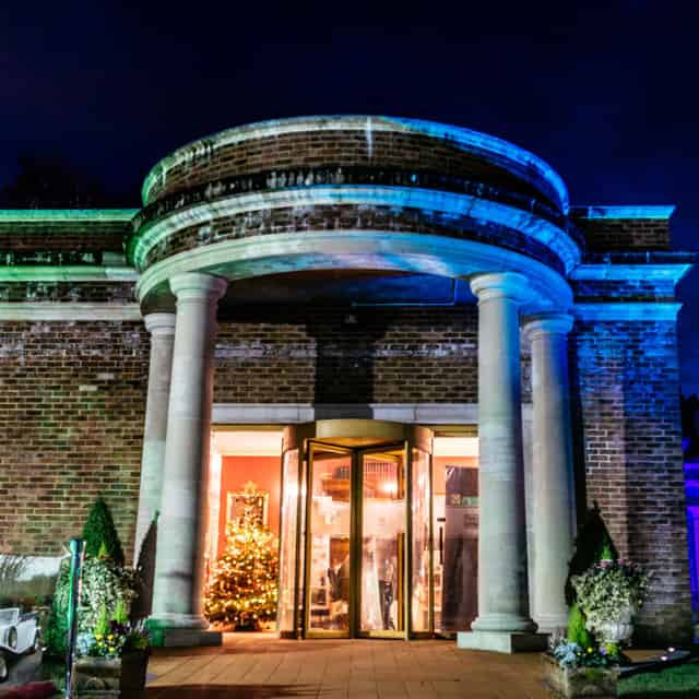 De Courceys Manor