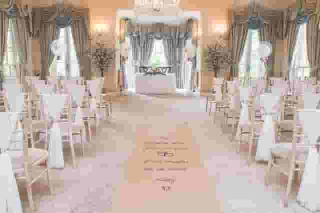 De Courceys Manor
