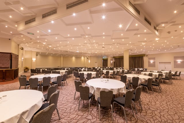 Brooklands Suite at Whittlebury Park: Spacious banquet hall for gala dinners and corporate events.