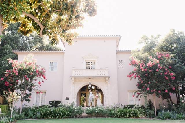 Elegant foyer at The Maxwell House, ideal for upscale weddings and corporate events.