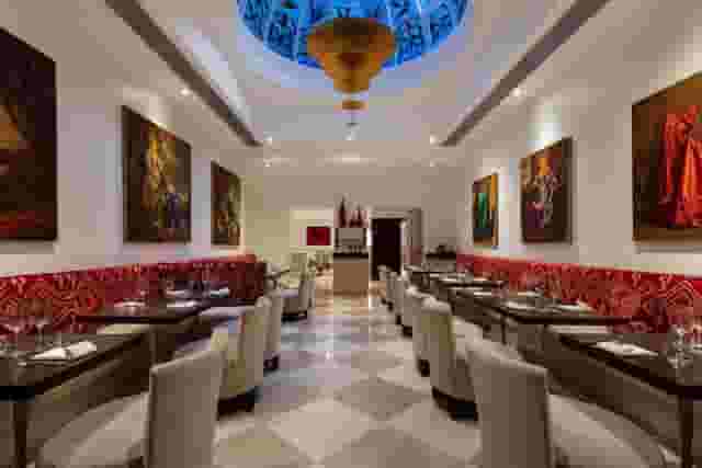 Lounge Bar