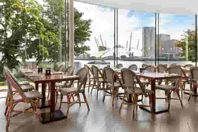 Lounge Bar