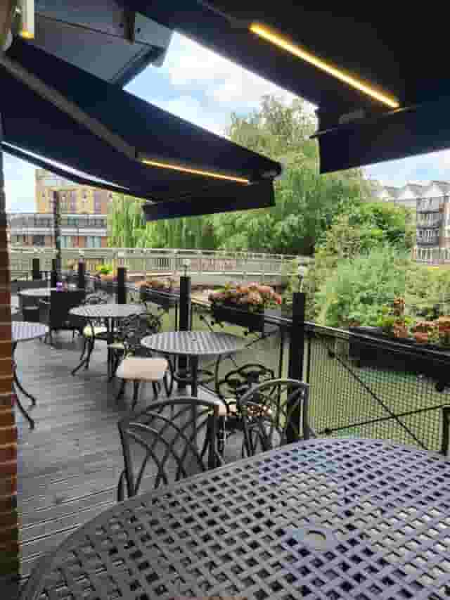 Aqua Vista Bistro Bar