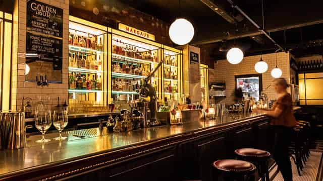 bar