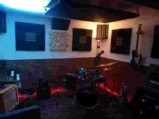Rug 'n' Roll Music Rehearsing Studio