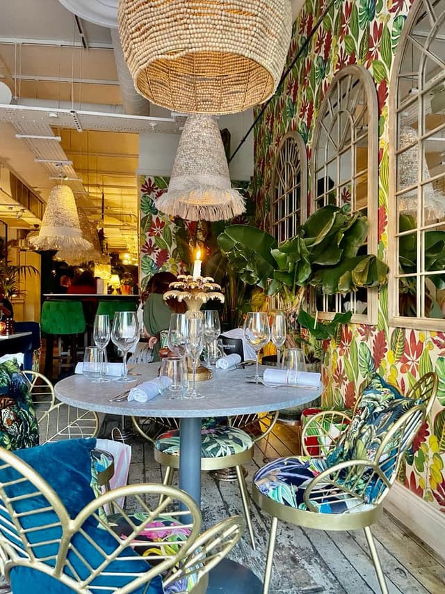 Rock & Rose Restaurant