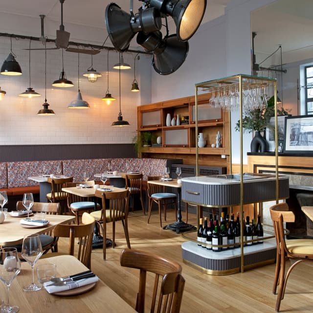 Eli's Restaurant