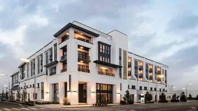 Modern Social Hub in Hollywood Park, ideal venue for corporate events and gatherings.