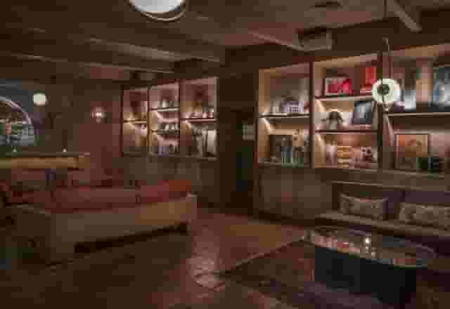 Bar