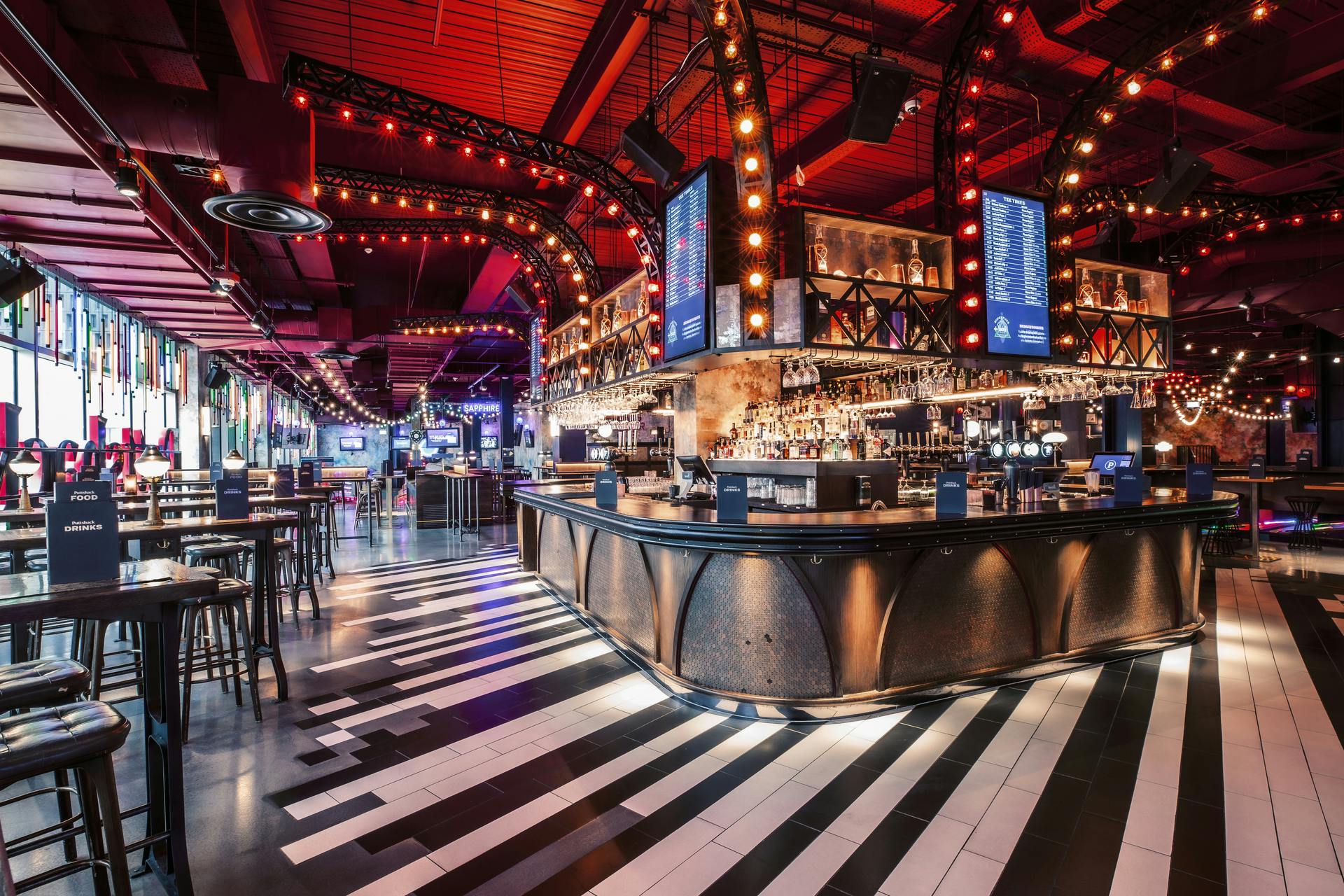 Puttshack White City - Christmas - Full Venue hire image 1