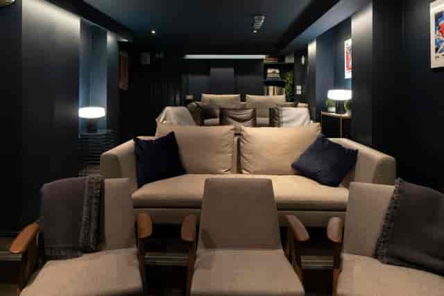 Stylish meeting space in Electric Space, perfect for team-building and presentations.