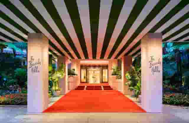 Entrance Patio & Lobby