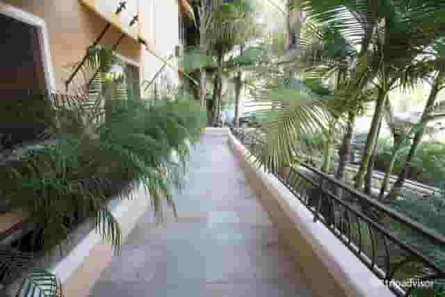 Entrance Patio & Lobby