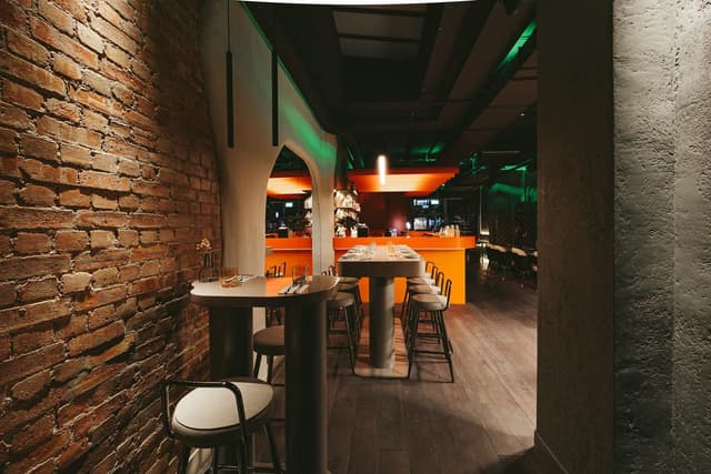 Bennie Restaurant & Bar