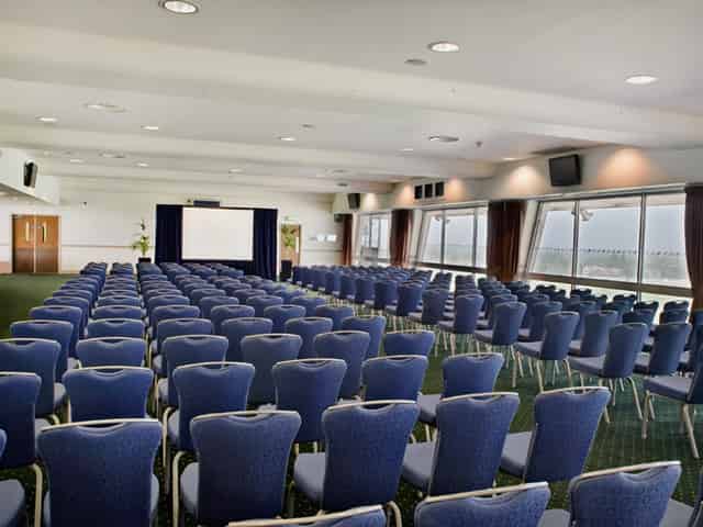 Sandown Park Racecourse