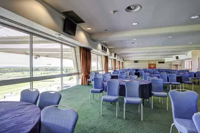 Sandown Park Racecourse
