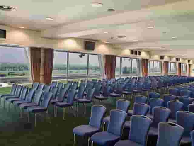 Sandown Park Racecourse