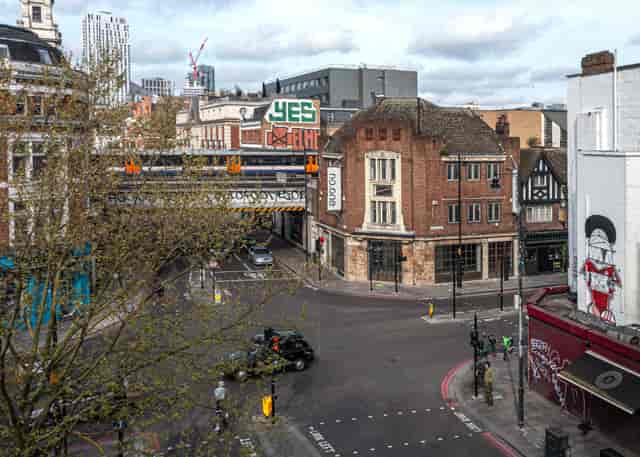 Annex in Kachette Shoreditch: vibrant urban venue for cultural events and meetings.