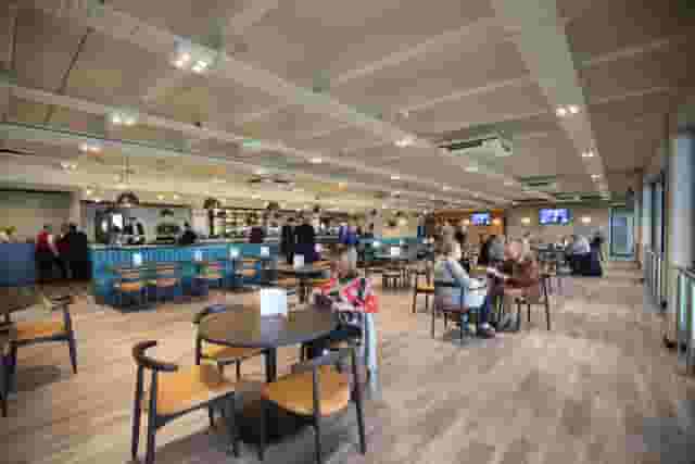1875 Lounge