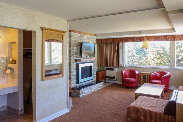 SEAL ROCK INN - Updated 2024 Hotel ...