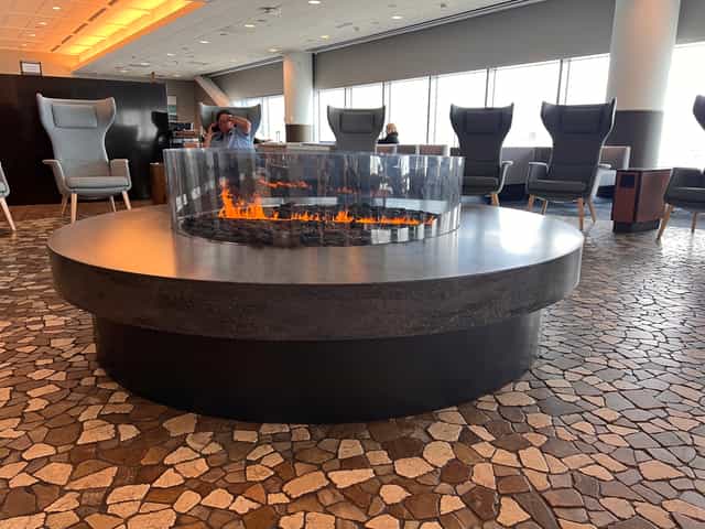 Review: Alaska Airlines Lounge, San ...