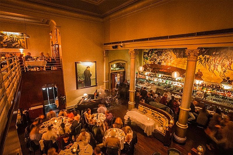 Vibrant BIX San Francisco bar, elegant decor for upscale events and intimate gatherings.