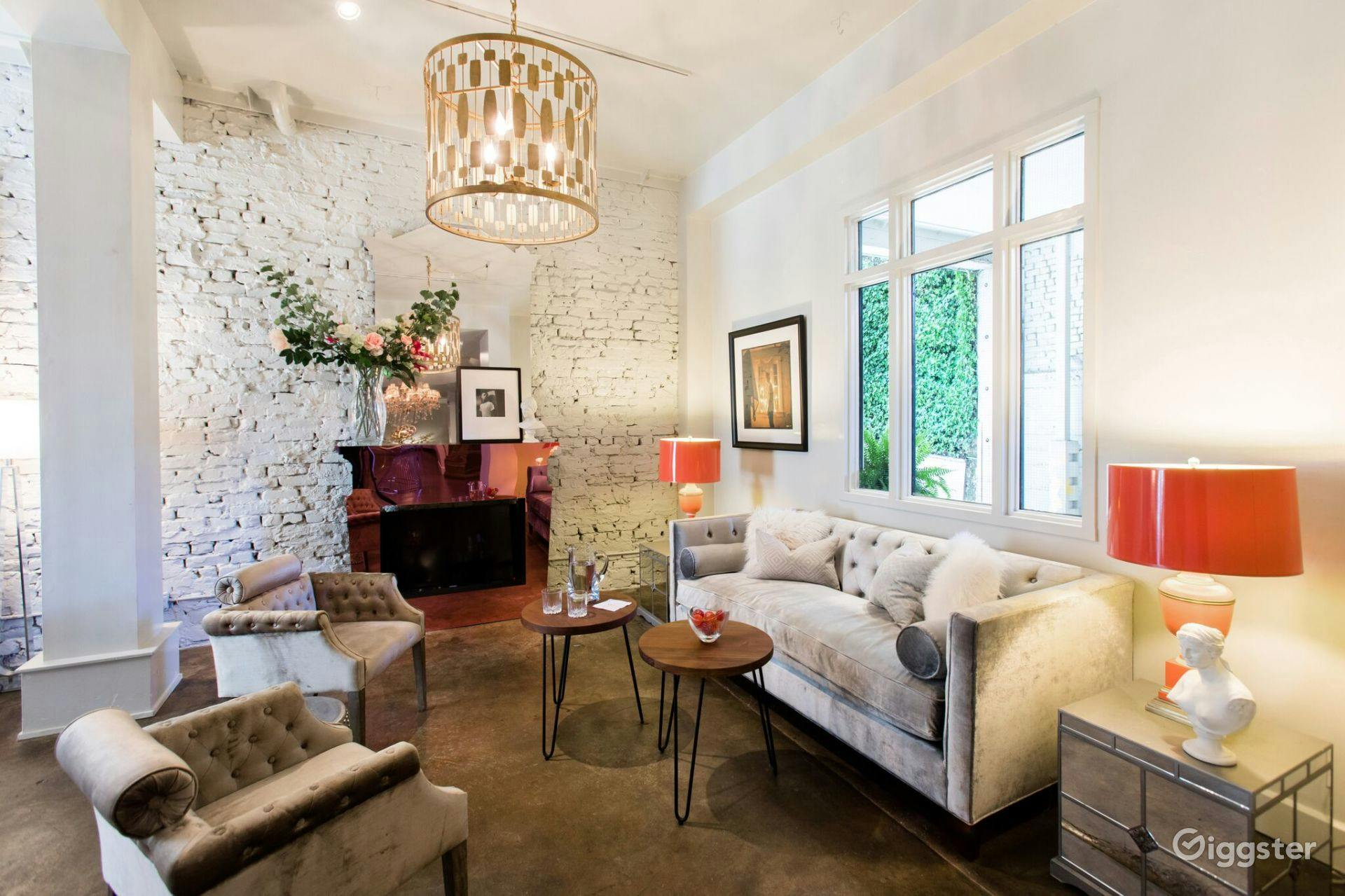 Stylish lounge at Villa Fontaine San Francisco, perfect for networking events and meetings.