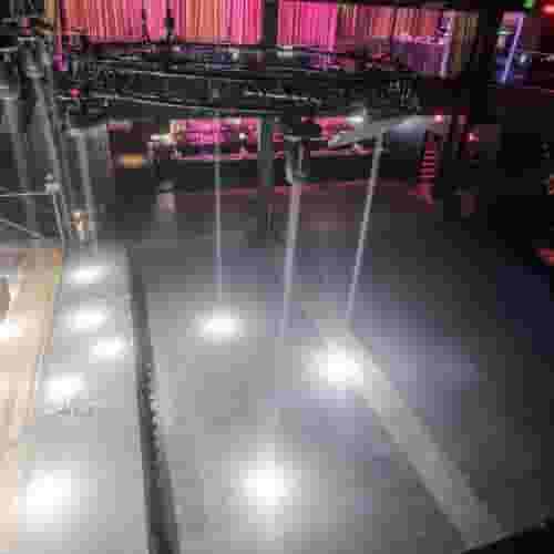 Lin Lounge