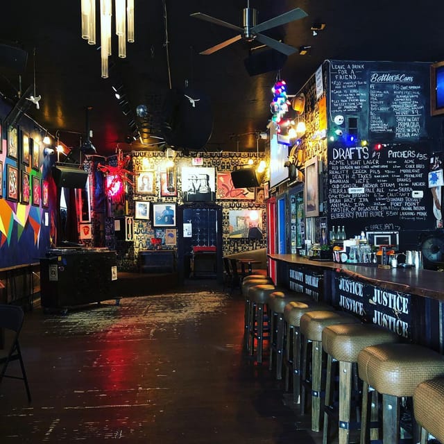 Vibrant lounge at Madrone Art Bar, perfect for creative events and casual gatherings.
