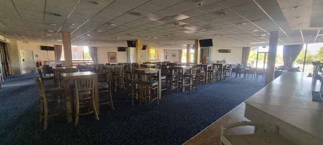 Kempton Park Racecourse