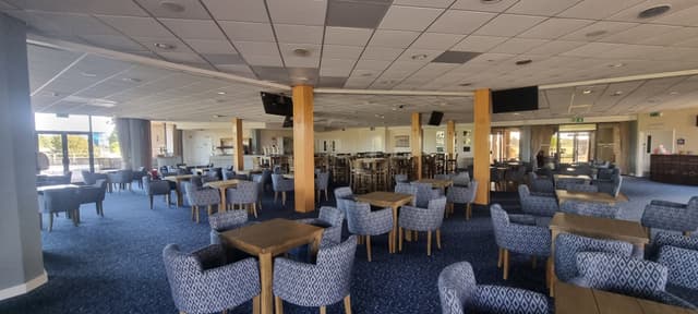Kempton Park Racecourse