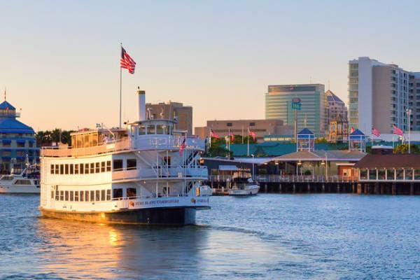 Luxe Cruises and Events