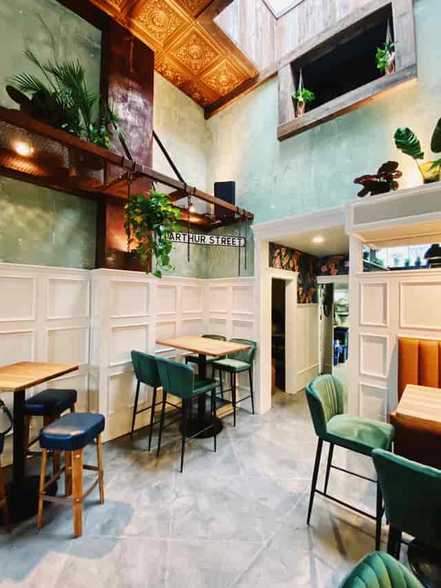 Stylish Macondray venue with modern decor for intimate meetings and small events.