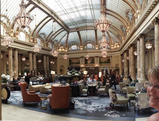 Luxurious hotel lobby with elegant chandeliers, perfect for high-end events in San Francisco.