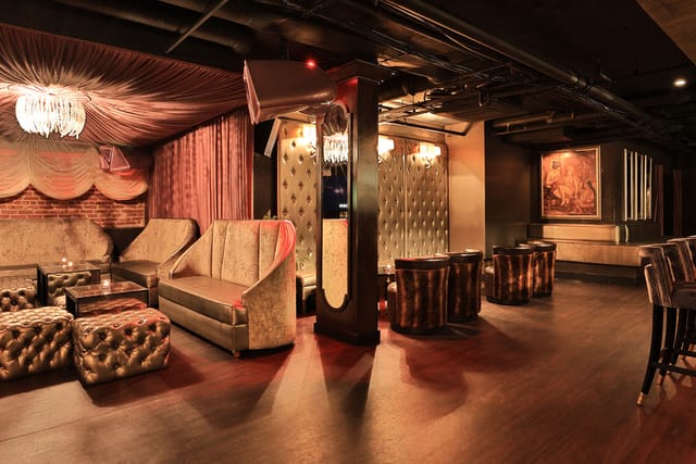 Stylish Main Room in Hawthorn SF, perfect for networking events and private gatherings.
