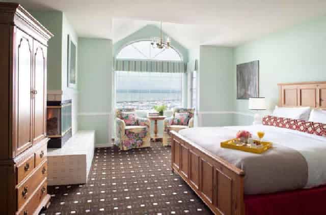 Oyster Point Room