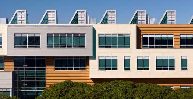 Modern Multi-Use Building 140 at City College, ideal for conferences and corporate events.