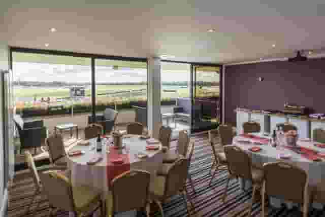 Kempton Park Racecourse