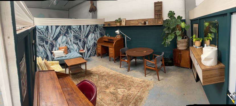 Main Conference Room in PHOENIX with tropical decor, ideal for meetings and brainstorming.