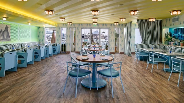 Del Rey Lounge at SALT Restaurant: vibrant space for corporate events and intimate gatherings.