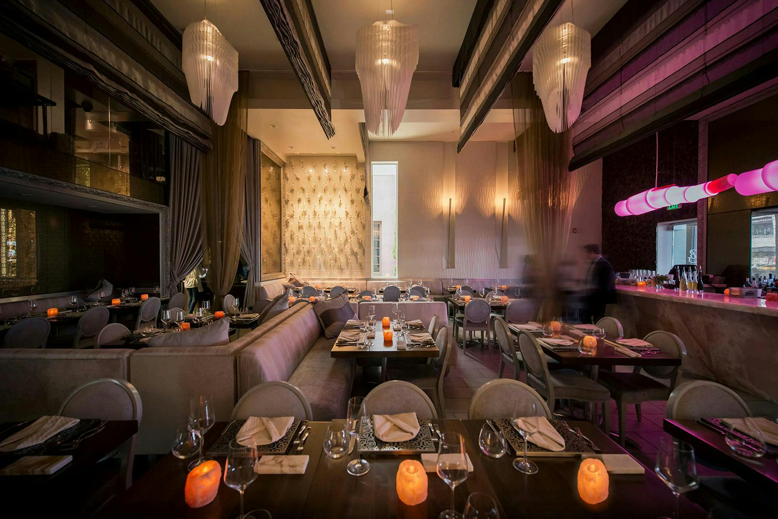 Barton G Restaurant in LA, elegant decor for upscale events and corporate dinners.