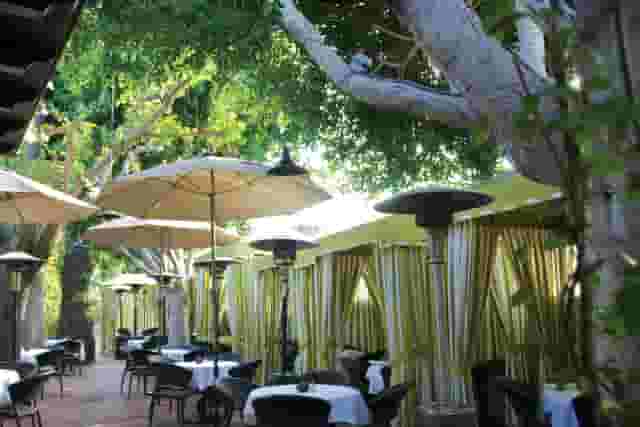 Inside Dining Private Party Set