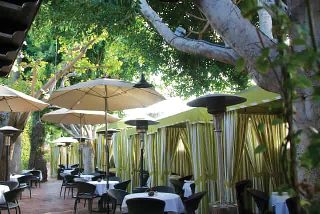 Inside Dining Private Party Set