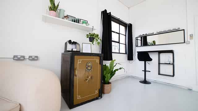 Klatch Studio - Bijou Room
