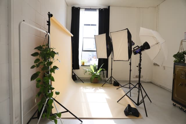 Klatch Studio - Bijou Room