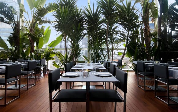 Modern dining space in Palmer Restaurant, ideal for corporate events and intimate gatherings.