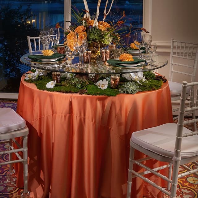 CHIAVARI CHAIRS WITH COCKTAIL HOUR
